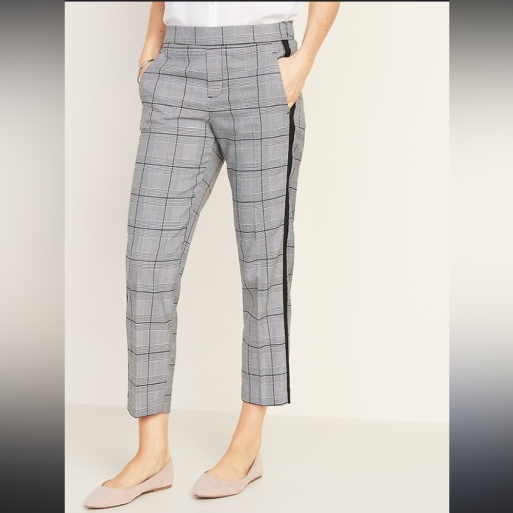 Old Navy Women's Gray Checkered Trousers